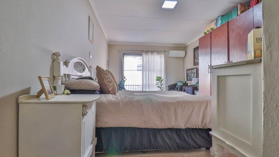 3 Bedroom Property for Sale in Protea Park North West
